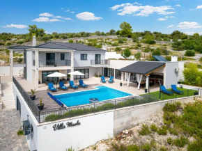 Luxurious 4bedroom Villa Maula